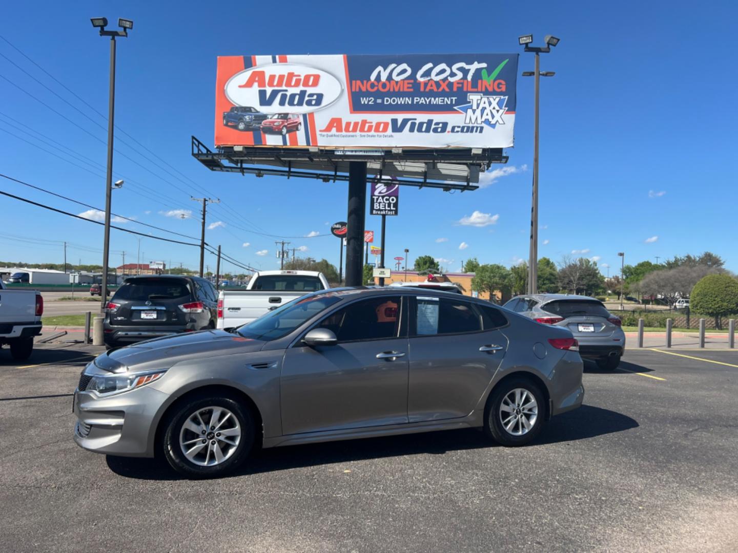 2017 GRAY Kia Optima LX (5XXGT4L36HG) with an 2.4L L4 DOHC 16V engine, 6A transmission, located at 420 I-35E, Lancaster, TX, 75146, (469) 297-4144, 32.593929, -96.823685 - Photo#0